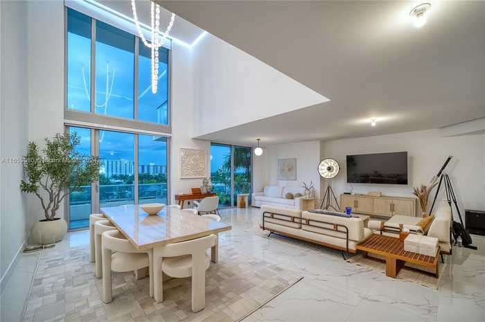 photo 2: 330 Sunny Isles Blvd Unit 5-504, Sunny Isles Beach FL 33160