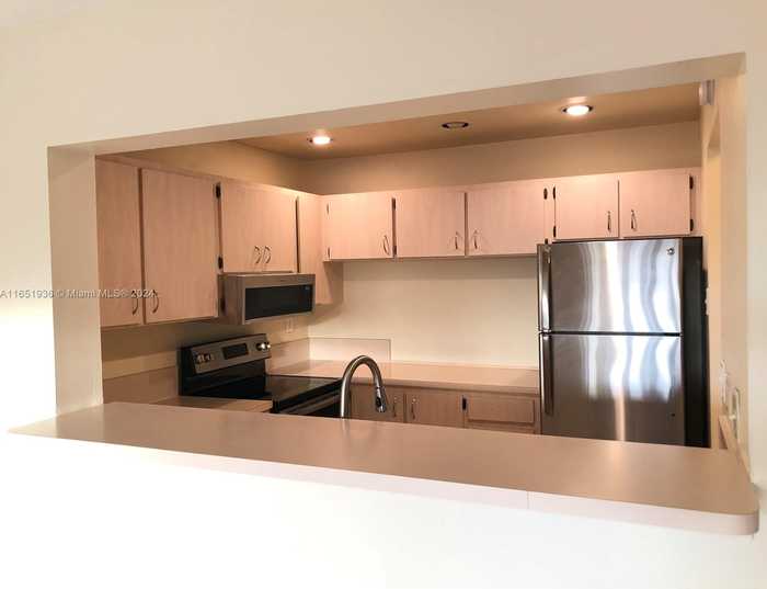 photo 2: 15481 SW 81st Cir Ln Unit 76, Miami FL 33193