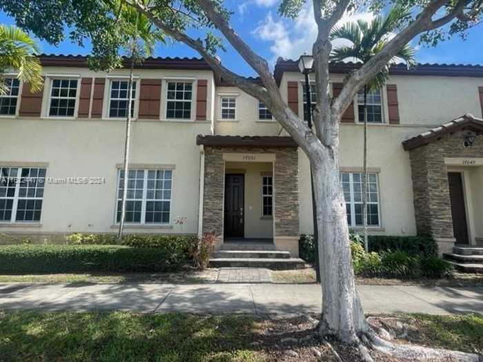 photo 1: 17051 SW 96 ST Unit 17051, Miami FL 33196