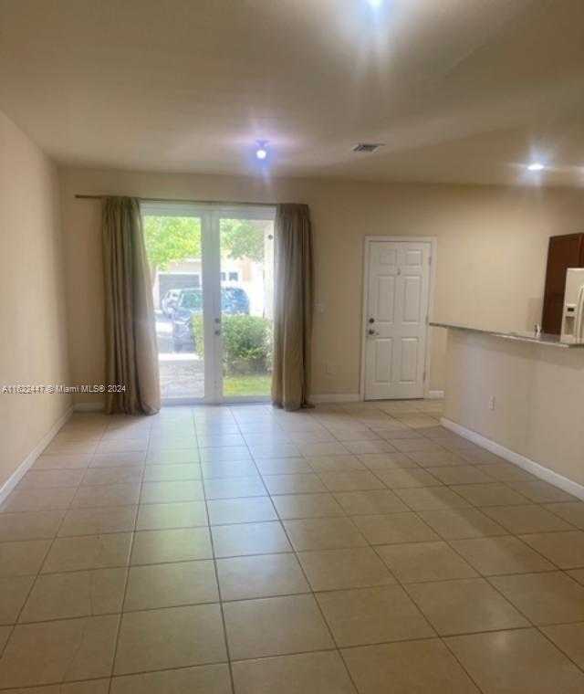 photo 3: 17051 SW 96 ST Unit 17051, Miami FL 33196