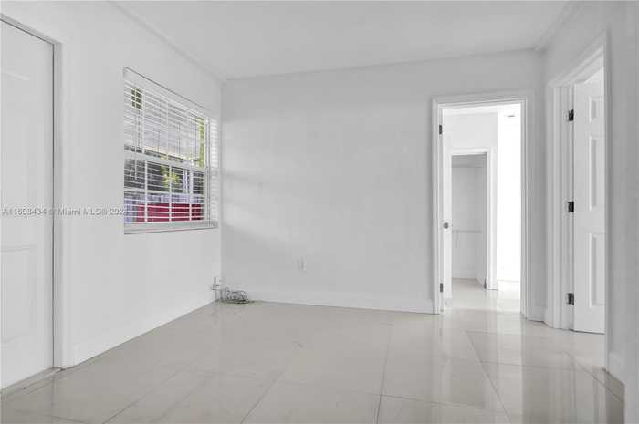 photo 22: 1290 NE 162nd St, North Miami Beach FL 33162