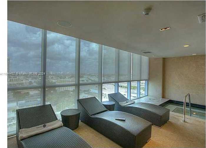 photo 14: 900 Biscayne Blvd Unit 3810, Miami FL 33132