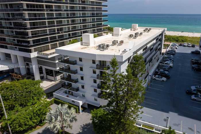 photo 1: 5845 Collins Ave Unit 201, Miami Beach FL 33140