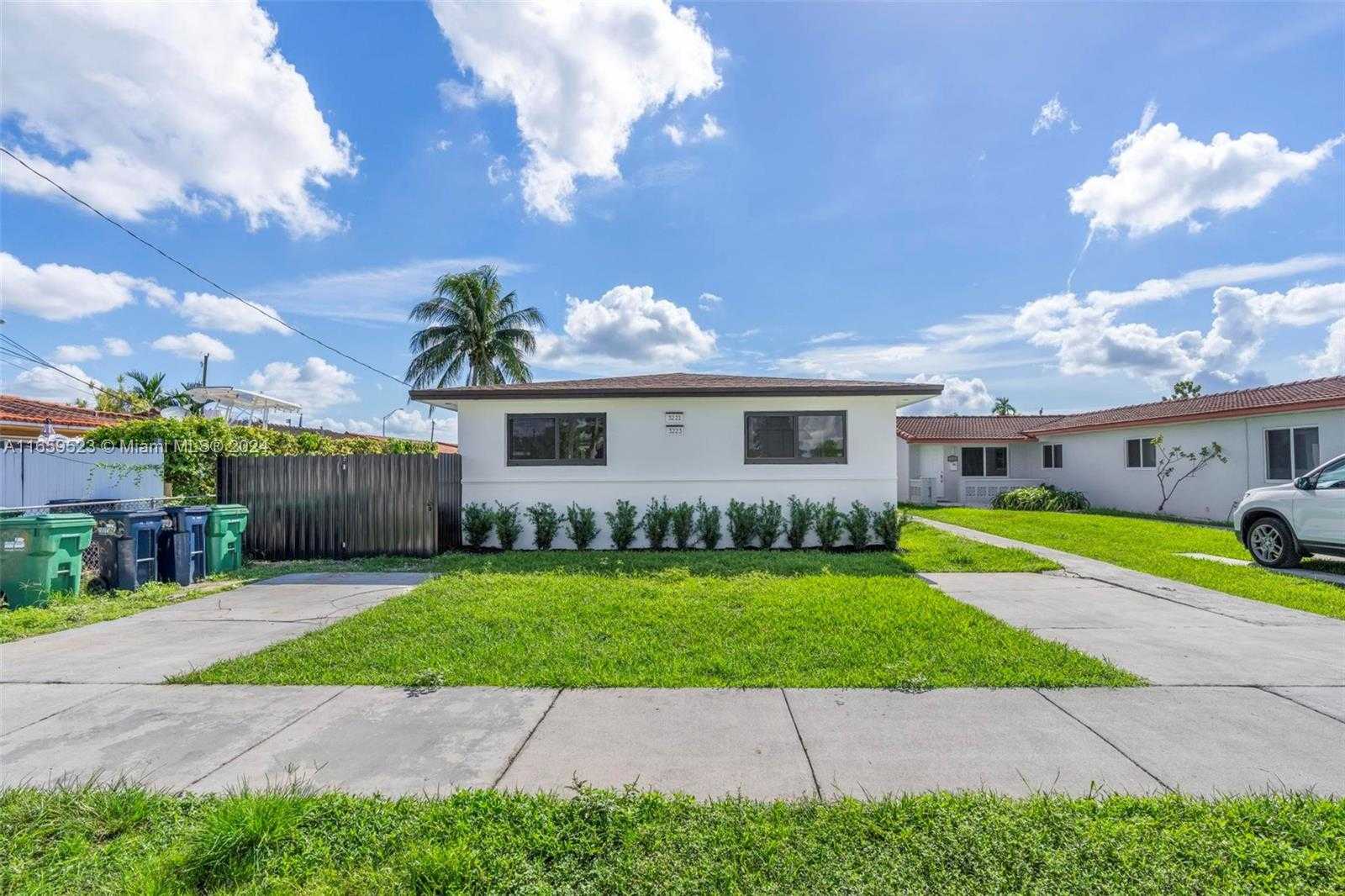 photo 2: 3221 SW 90th Ave, Miami FL 33165