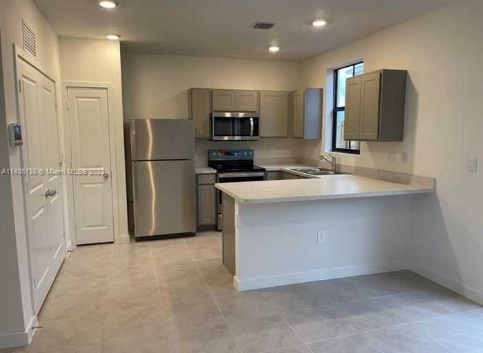 photo 2: 442 NE 13 Unit 442, Florida City FL 33034