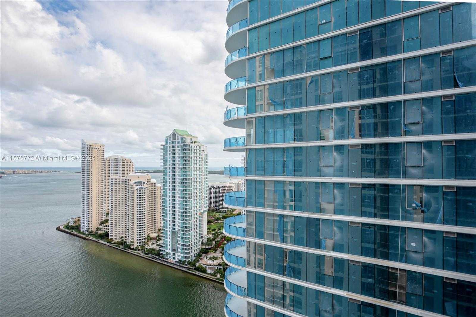 photo 1: 300 S BISCAYNE BLVD Unit 3404, Miami FL 33131