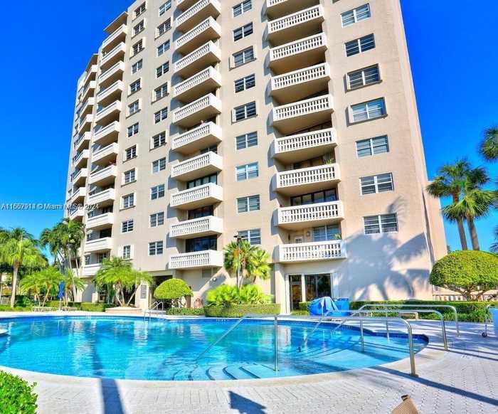 photo 1: 90 Edgewater Dr Unit 402, Coral Gables FL 33133