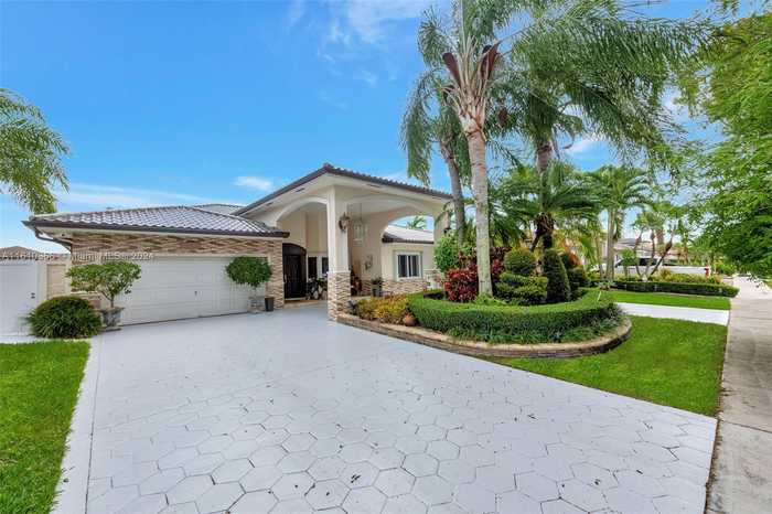 photo 2: 15430 SW 115th Ter, Miami FL 33196