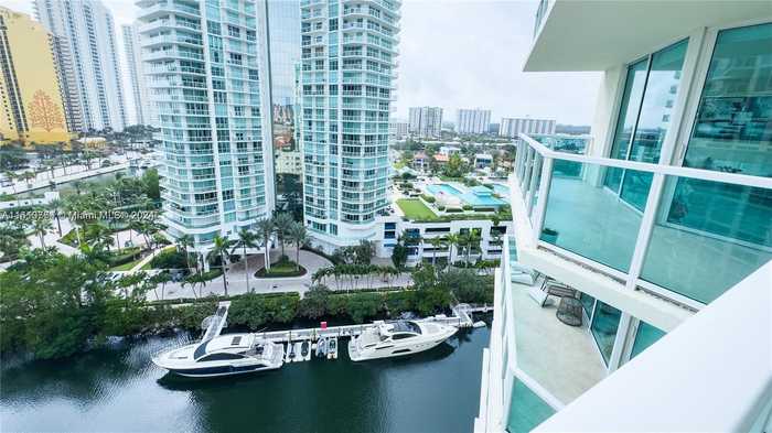 photo 18: 200 Sunny Isles Blvd Unit 2-1205, Sunny Isles Beach FL 33160