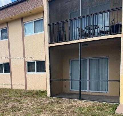 photo 2: 2942 NW 55th Ave Unit 1A, Lauderhill FL 33313