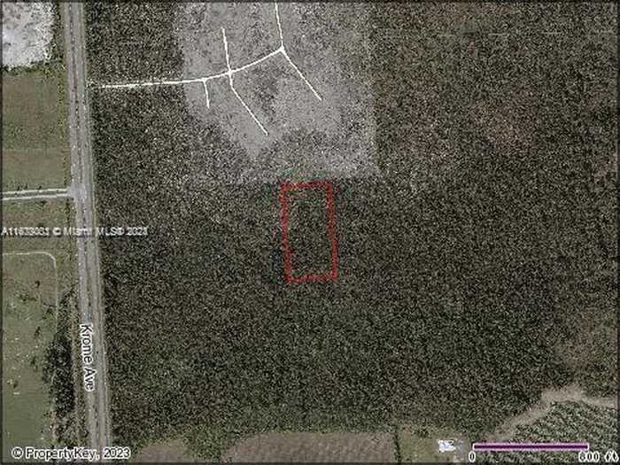 photo 1: KROME AVENUE, Miami FL 33193