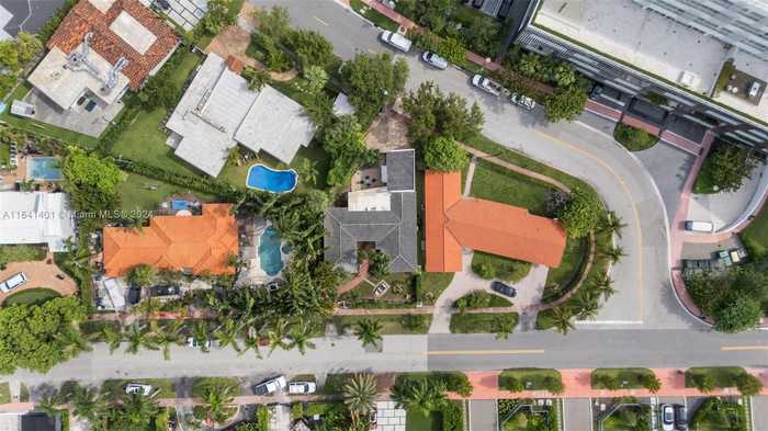 photo 20: 911 W 47th Ct, Miami Beach FL 33140