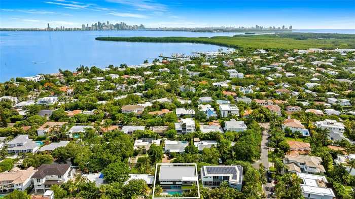 photo 30: 310 Redwood Ln, Key Biscayne FL 33149