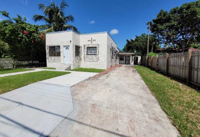 photo 1: 1321 NW 29th Ter, Miami FL 33142