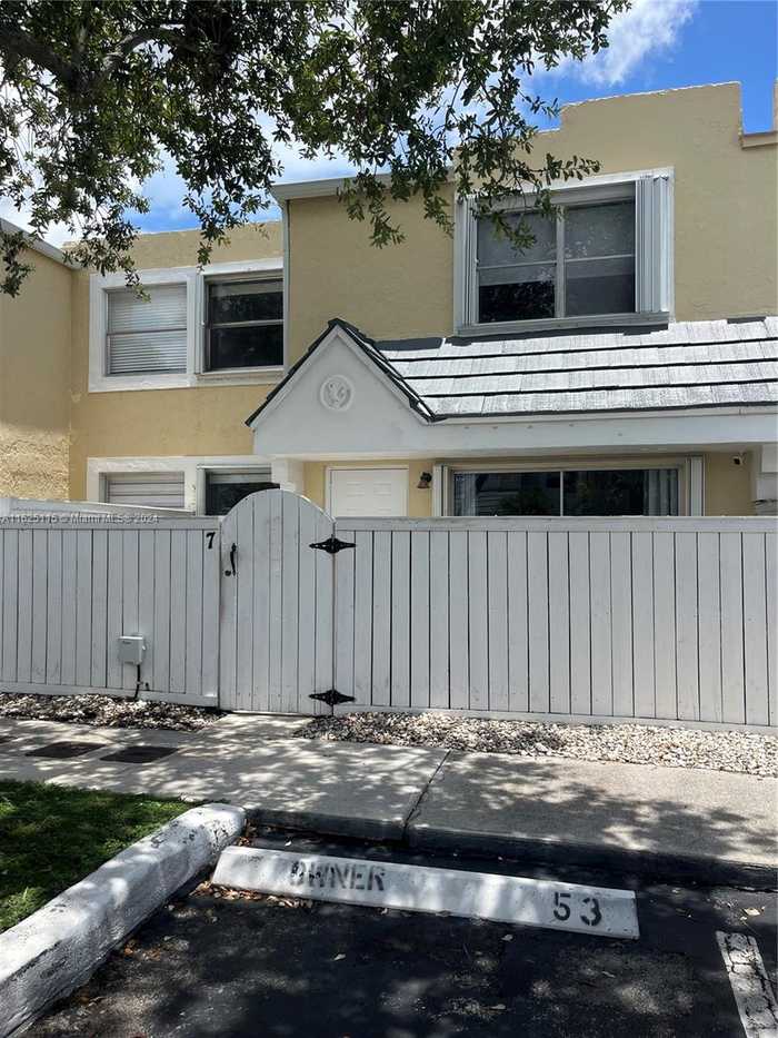 photo 1: Unit 27-5, Miami FL 33155