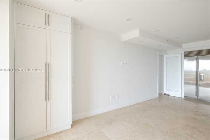 photo 1: 765 Crandon Blvd Unit 605, Key Biscayne FL 33149