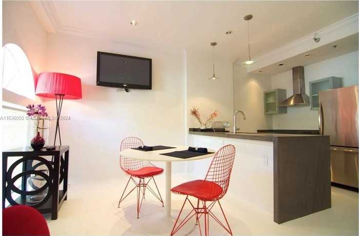 photo 2: 130 3rd St Unit 101, Miami Beach FL 33139