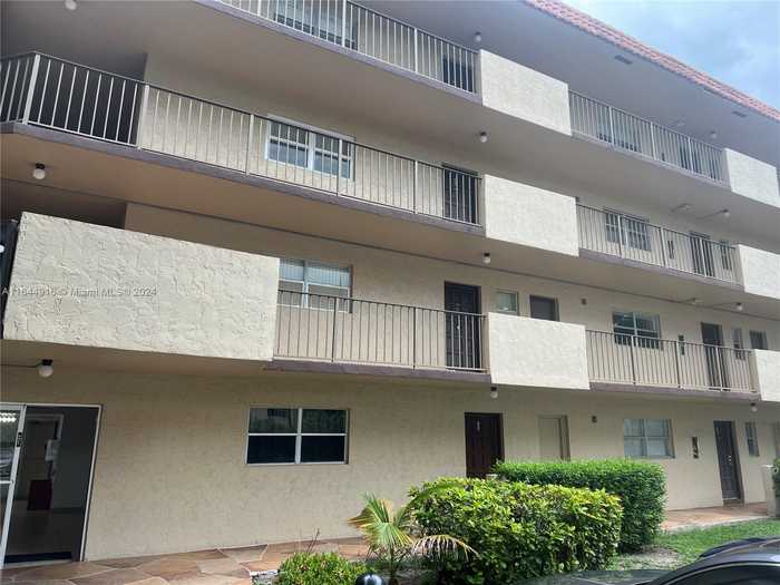 photo 2: 6101 N Falls Cir Dr Unit 407, Lauderhill FL 33319