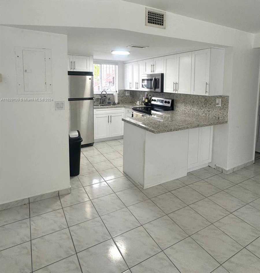 photo 3: 8170 NW 10th St Unit 1, Miami FL 33126