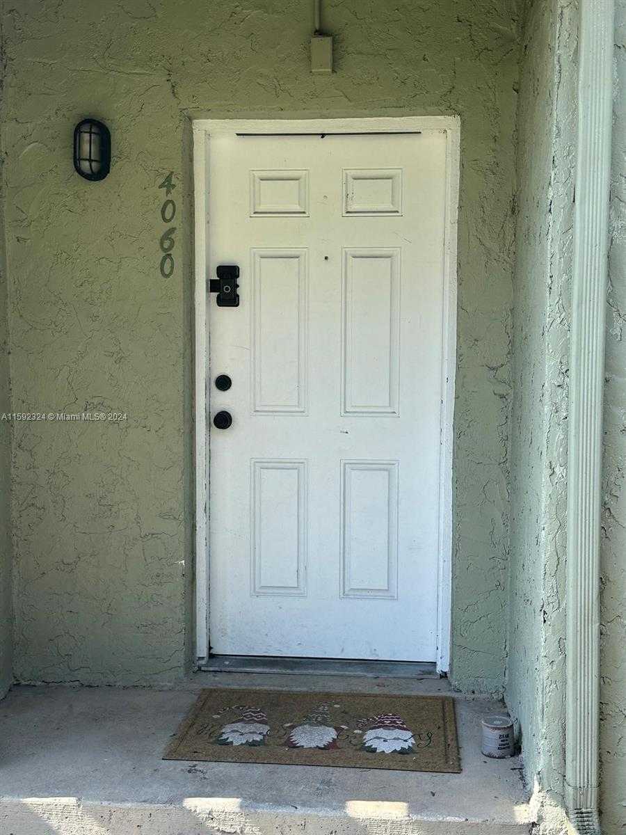 photo 1: Unit 4060, Sunrise FL 33351