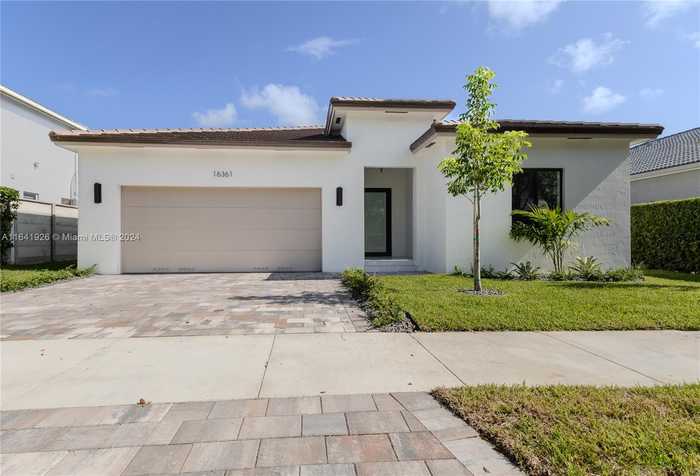 photo 1: 16361 SW 60th Ter, Miami FL 33193