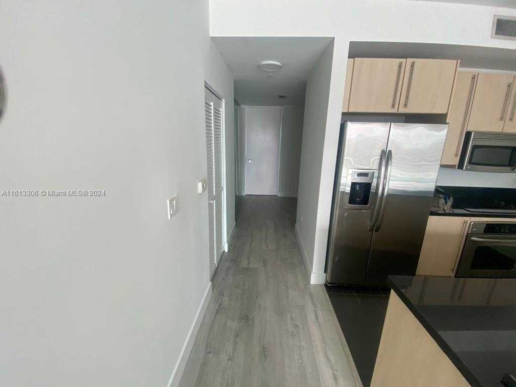 photo 3: 1111 SW 1st Ave Unit 2217-N, Miami FL 33130