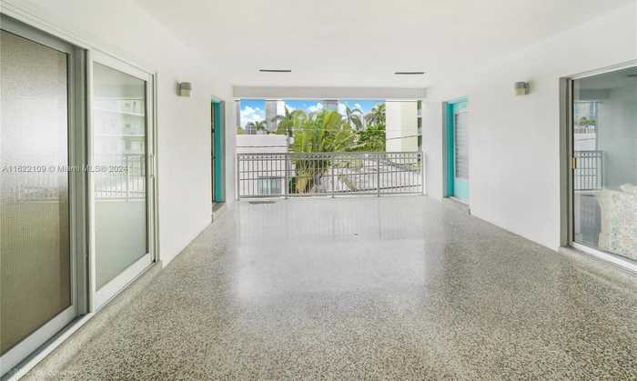 photo 6: 350 Collins Ave Unit 306, Miami Beach FL 33139