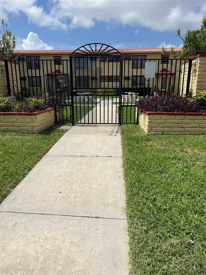 photo 1: 617 SW 11th St Unit 14E, Miami FL 33129