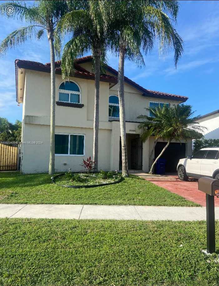 photo 1: 15530 SW 59th St, Miami FL 33193