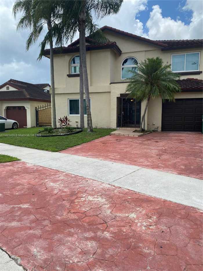 photo 2: 15530 SW 59th St, Miami FL 33193