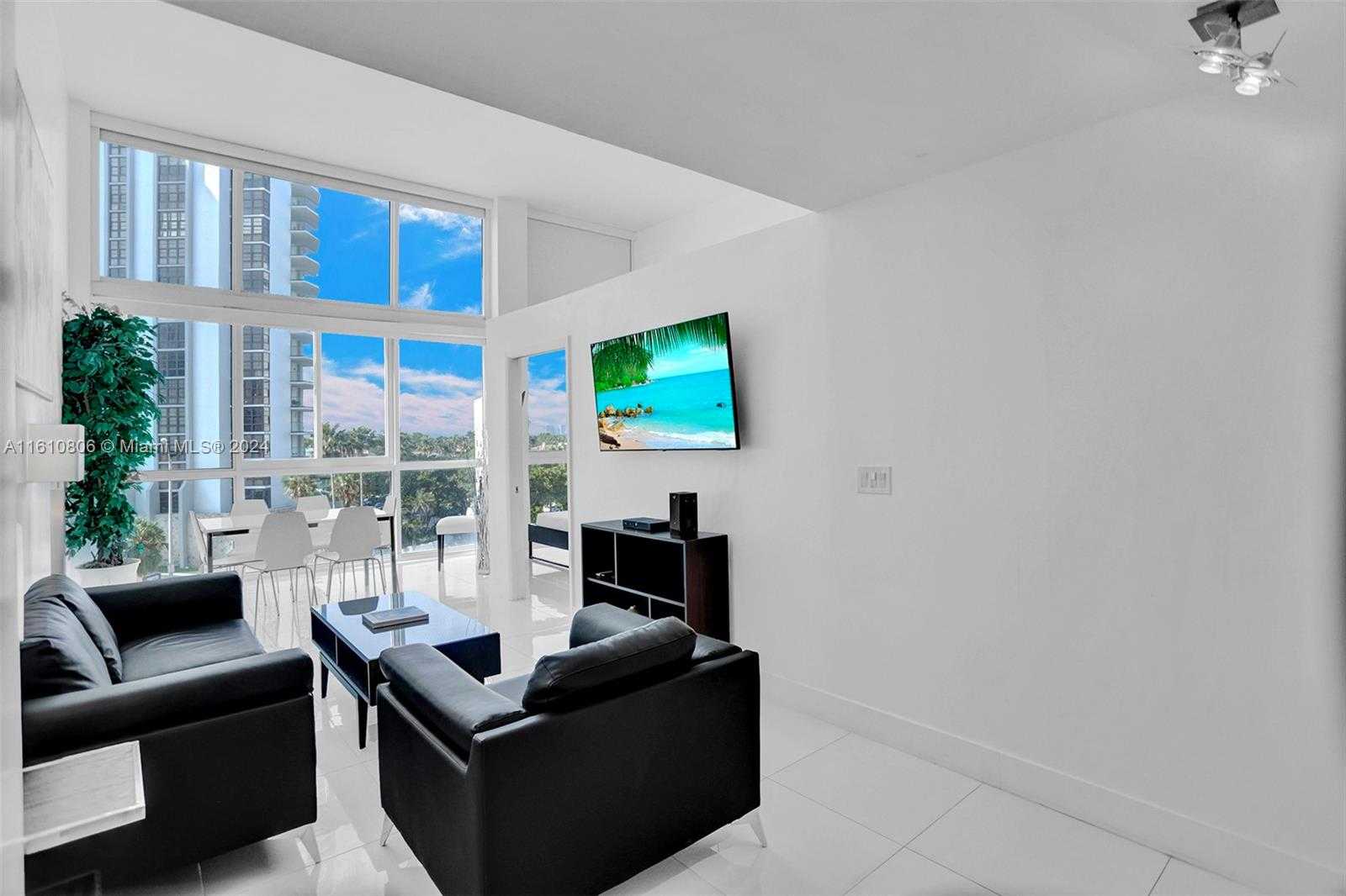 photo 1: 5445 Collins Ave Unit BAY-14, Miami Beach FL 33140