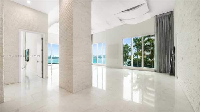 photo 1: 900 Brickell Key Blvd Unit 403, Miami FL 33131