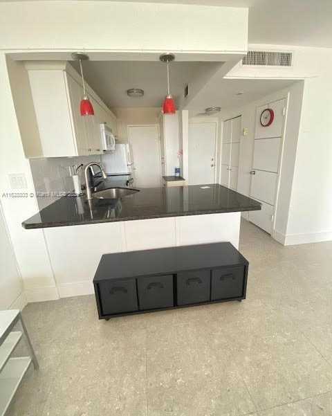 photo 3: 2899 Collins Ave Unit 548, Miami Beach FL 33140