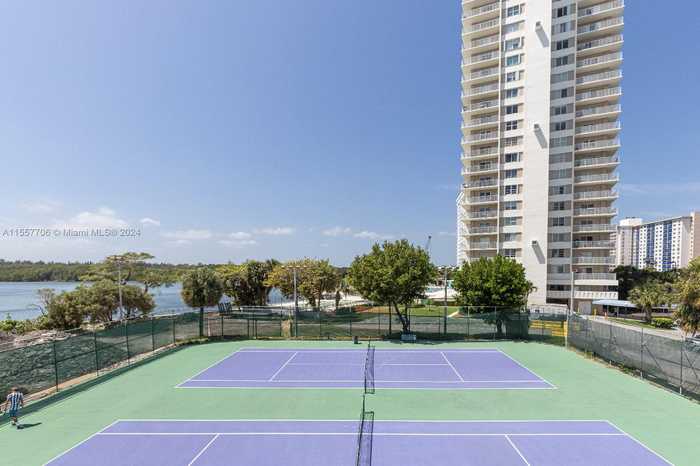 photo 40: 100 Bayview Dr Unit 1026, Sunny Isles Beach FL 33160