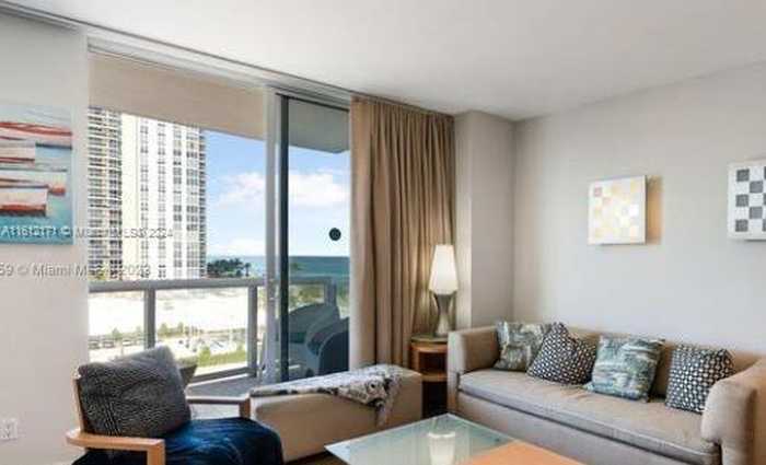 photo 3: 18683 Collins Ave Unit 1706, Sunny Isles Beach FL 33160