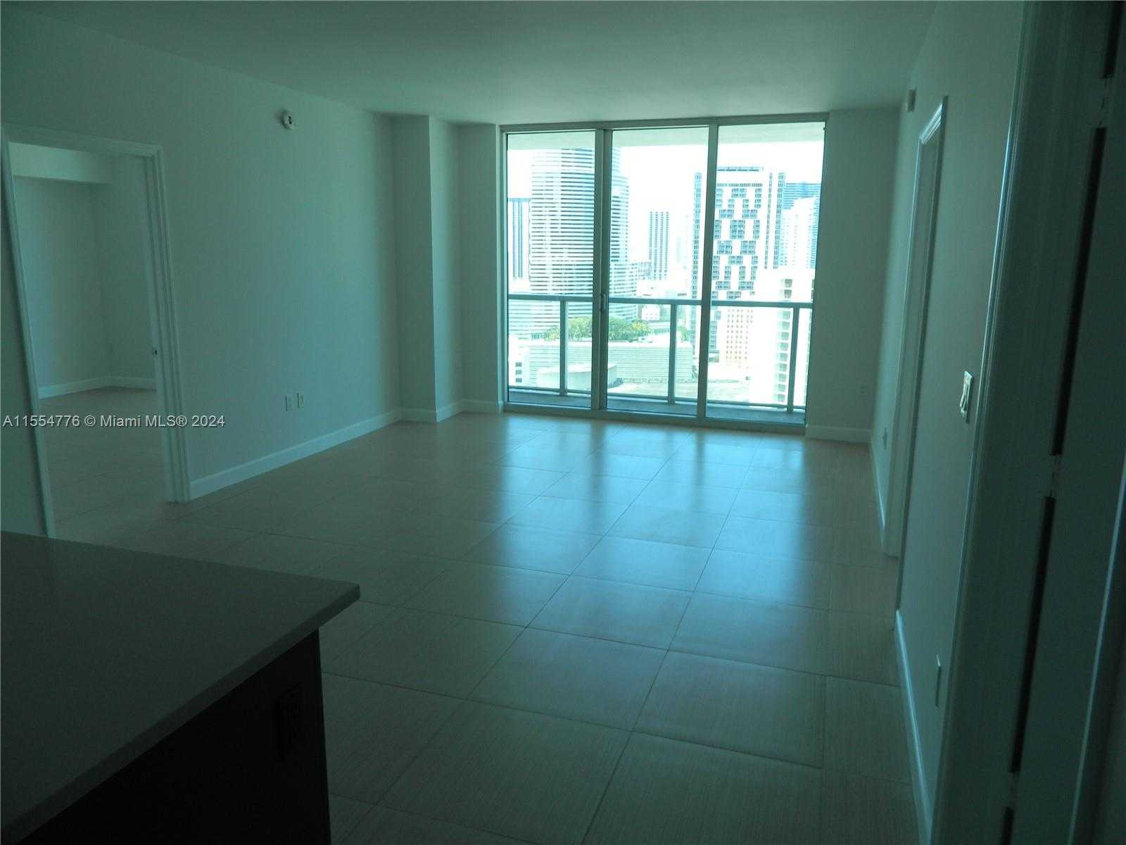 photo 3: 55 SE 6th St Unit 2705, Miami FL 33131