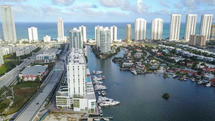 photo 10: 400 Sunny Isles Blvd Dd 411, Sunny Isles Beach FL 33160