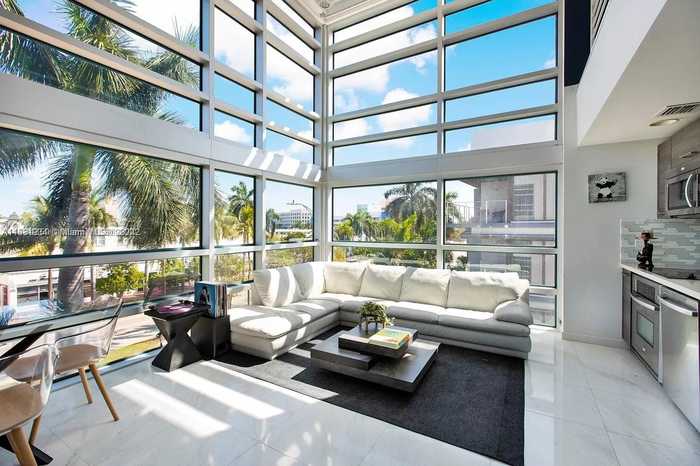 photo 1: 421 Meridian Ave Unit 15, Miami Beach FL 33139