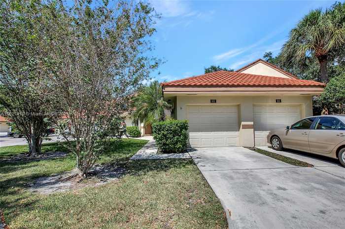 photo 2: 932 NW 92nd Ter Unit 932, Plantation FL 33324