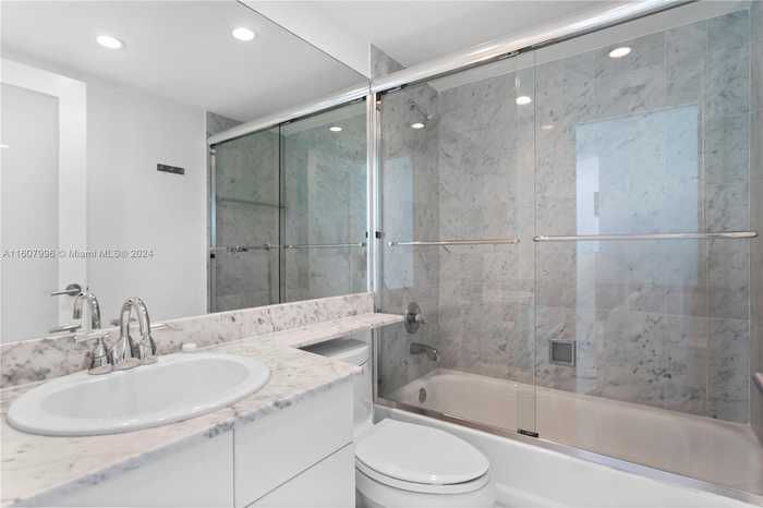 photo 21: 800 Claughton Island Dr Unit 2602, Miami FL 33131