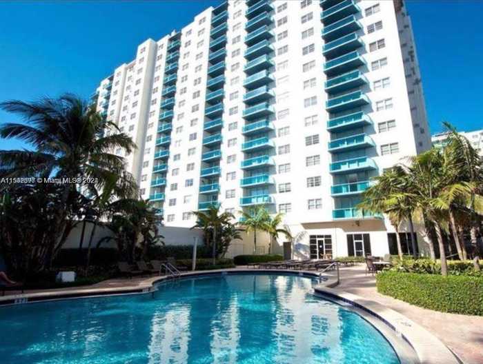 photo 2: 4001 S Ocean Dr Unit 4E, Hollywood FL 33019