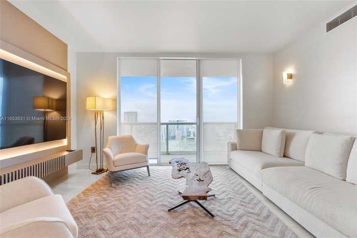 photo 1: 50 Biscayne Blvd Unit 4411, Miami FL 33132