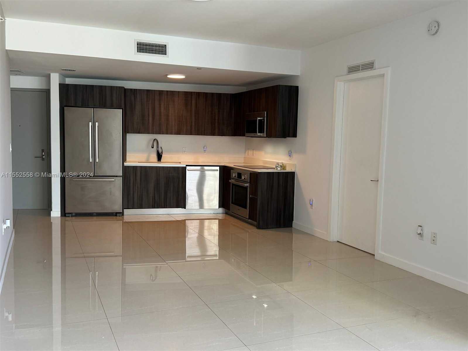 photo 1: 488 NE 18th St Unit 1001, Miami FL 33132