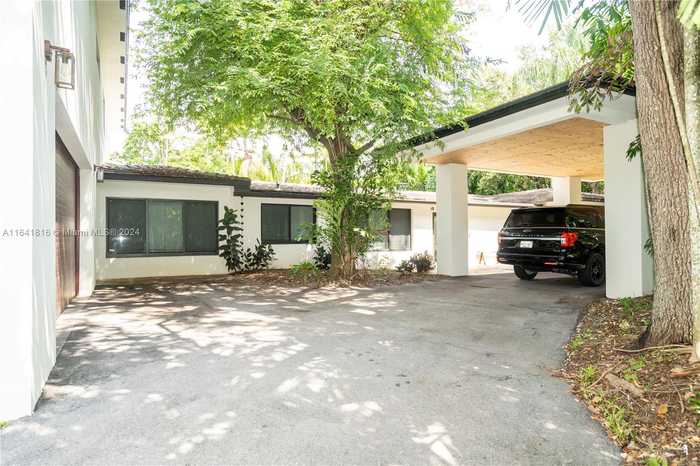 photo 2: 8501 SW 68th St Rd, Miami FL 33143