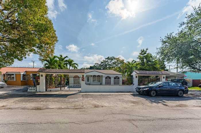 photo 1: 291 SW 71st Ave, Miami FL 33144