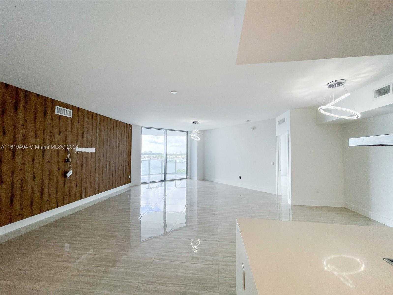 photo 2: 17301 Biscayne Blvd Unit 1107, North Miami Beach FL 33160