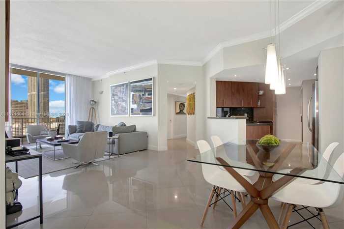 photo 2: 701 Brickell Key Blvd Unit PH-02, Miami FL 33131