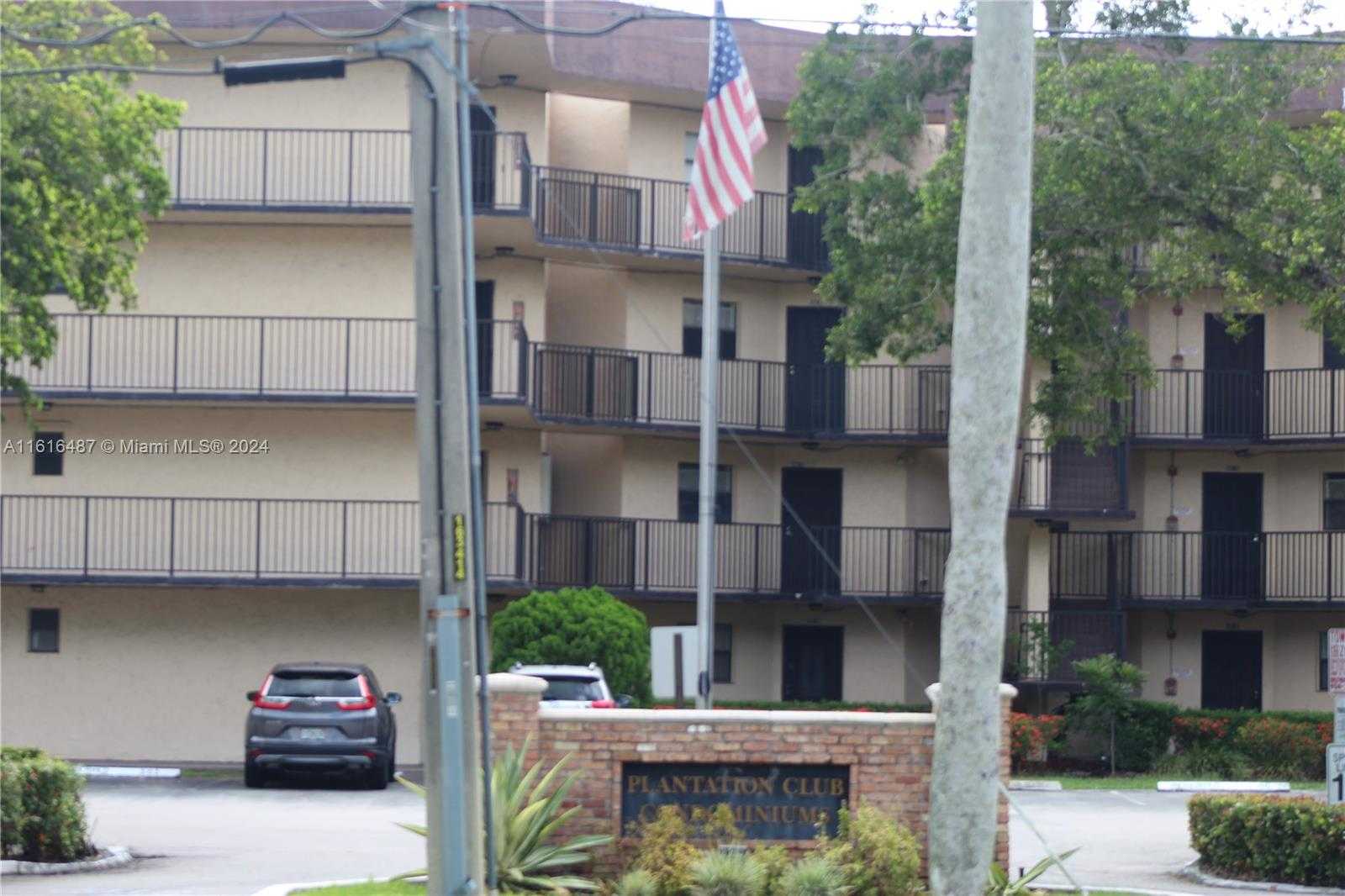 photo 1: 6555 W Broward Blvd Unit 103, Plantation FL 33317