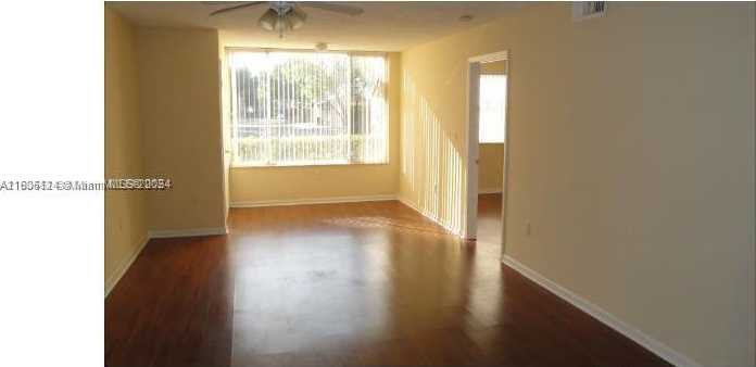 photo 2: Unit 103, Oakland Park FL 33309