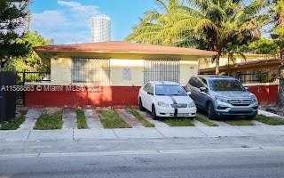 photo 2: 421 SW 9th Ave, Miami FL 33130